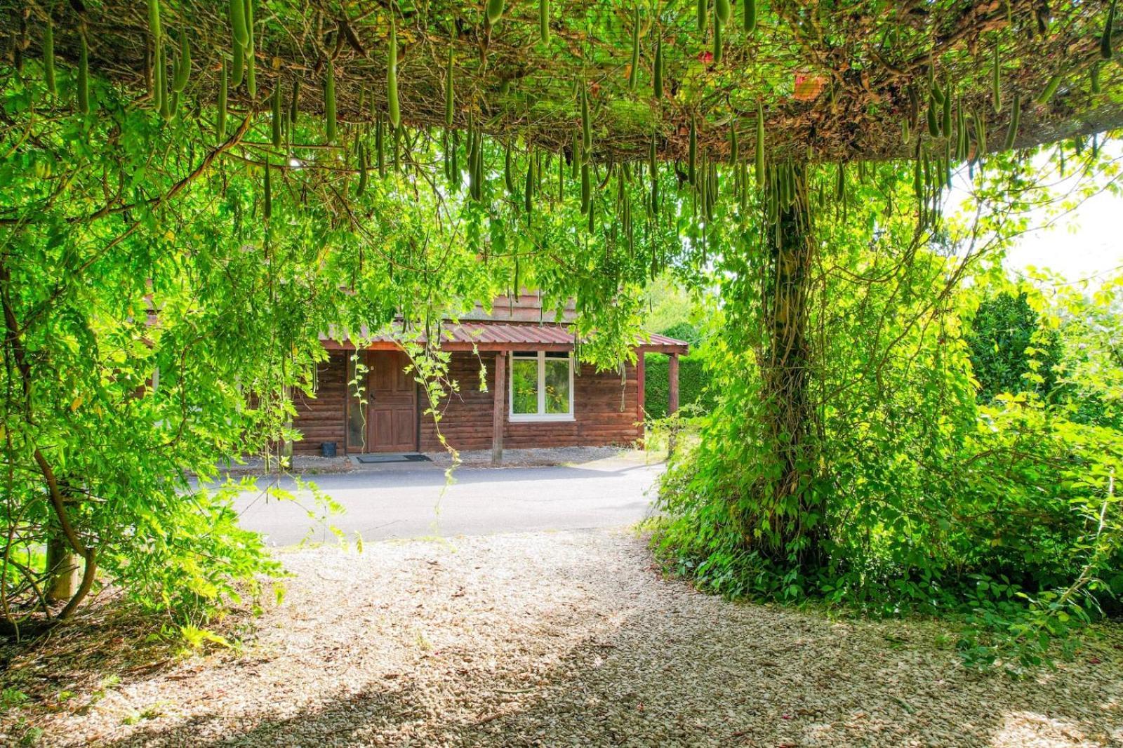 Les Cabanes Parisiennes - Chalets 1H30 From Paris - 62P Sainte-Geneviève-des-Bois 외부 사진